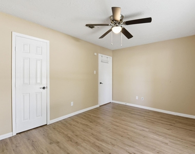 3008 Hunnington Drive - Photo Thumbnail 13