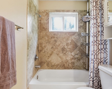 3008 Hunnington Drive - Photo Thumbnail 12