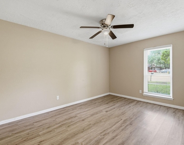 3008 Hunnington Drive - Photo Thumbnail 15