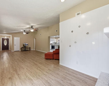 3008 Hunnington Drive - Photo Thumbnail 3
