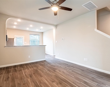 3707 Cub Drive - Photo Thumbnail 5