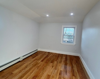153-23 123 Avenue - Photo Thumbnail 6
