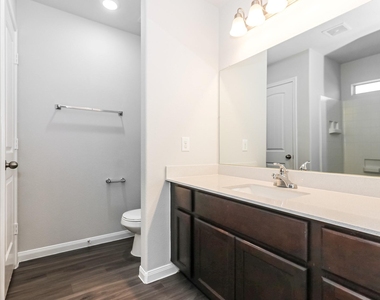 810 Desoto Drive - Photo Thumbnail 9