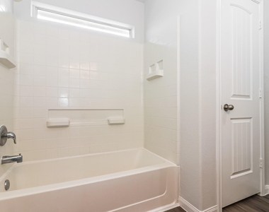 810 Desoto Drive - Photo Thumbnail 11