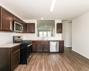 810 Desoto Drive - Photo Thumbnail 1