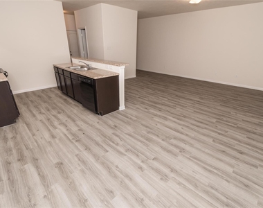 6247 Brenwood Circle - Photo Thumbnail 4
