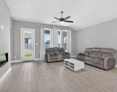 26323 Hunter Lane - Photo Thumbnail 5