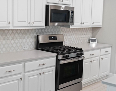 26323 Hunter Lane - Photo Thumbnail 14