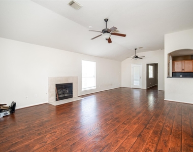 17219 Lilac Vale Court - Photo Thumbnail 4