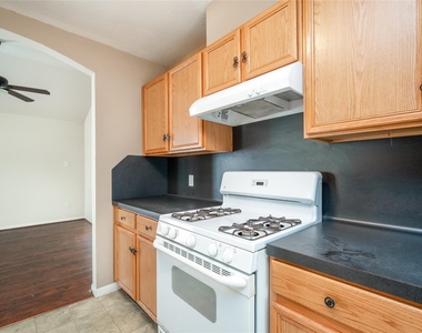 17219 Lilac Vale Court - Photo Thumbnail 15