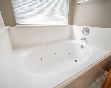 17219 Lilac Vale Court - Photo Thumbnail 21