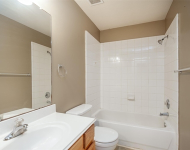 17219 Lilac Vale Court - Photo Thumbnail 26