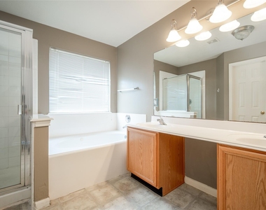 17219 Lilac Vale Court - Photo Thumbnail 19