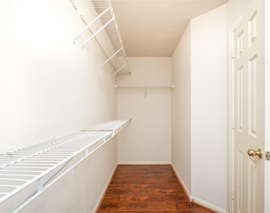 17219 Lilac Vale Court - Photo Thumbnail 23