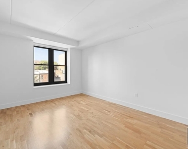 310 Clarkson Avenue - Photo Thumbnail 7