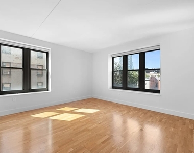 310 Clarkson Avenue - Photo Thumbnail 4