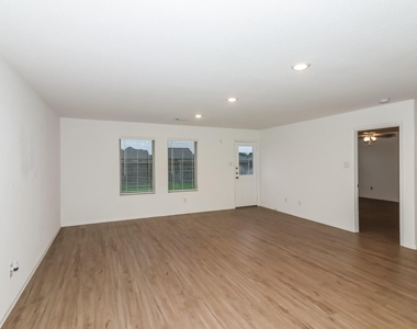 3302 Aster Meadow Way - Photo Thumbnail 3