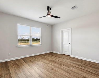 15761 Bayberry Trace Drive - Photo Thumbnail 11