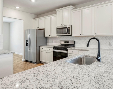 15761 Bayberry Trace Drive - Photo Thumbnail 5