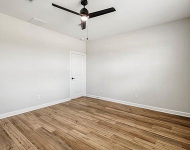 15761 Bayberry Trace Drive - Photo Thumbnail 12