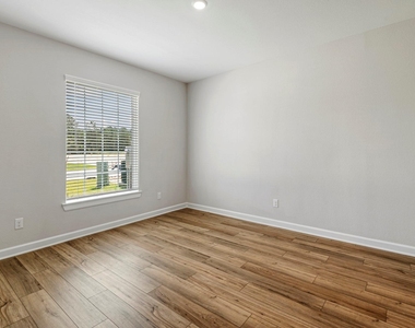 15761 Bayberry Trace Drive - Photo Thumbnail 3