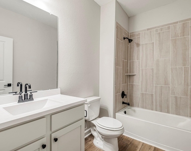 15761 Bayberry Trace Drive - Photo Thumbnail 18