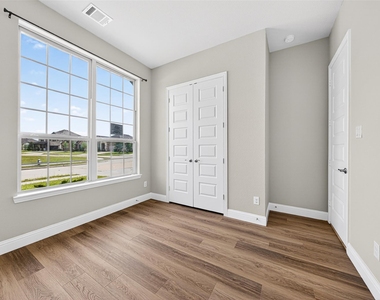 2080 Terra Rose Drive - Photo Thumbnail 6