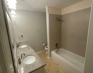 35 Barn Lantern Place - Photo Thumbnail 6