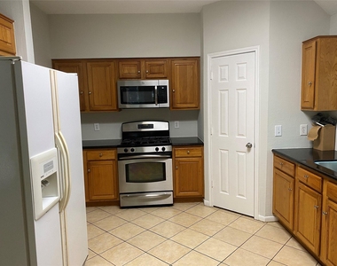 35 Barn Lantern Place - Photo Thumbnail 5