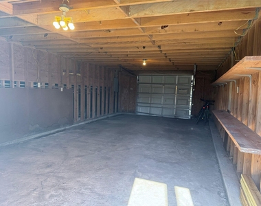 14005 Alles House Street - Photo Thumbnail 12