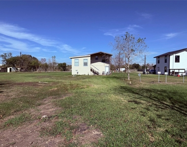 14005 Alles House Street - Photo Thumbnail 6