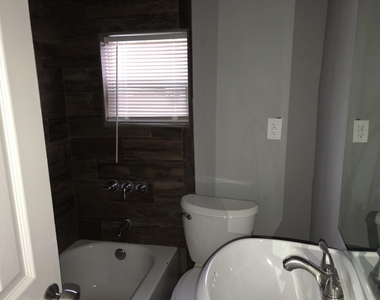 690 Avenue E - Photo Thumbnail 4