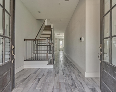 2113 Solstice Boulevard - Photo Thumbnail 8