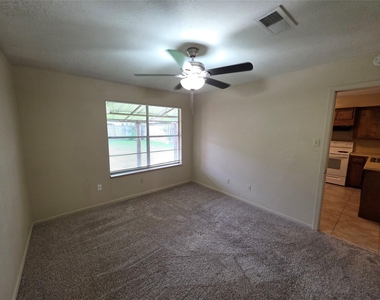 1615 Hazelwood Street - Photo Thumbnail 6