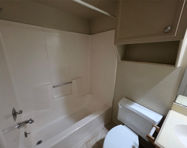 1615 Hazelwood Street - Photo Thumbnail 10