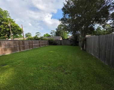 1615 Hazelwood Street - Photo Thumbnail 12