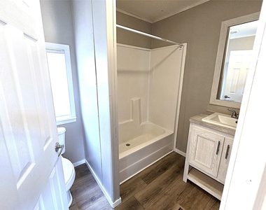 215 Buffalo Way - Photo Thumbnail 9
