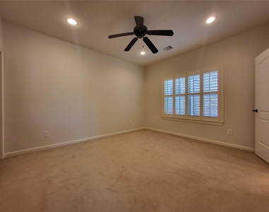 8811 Van Allen Drive - Photo Thumbnail 28