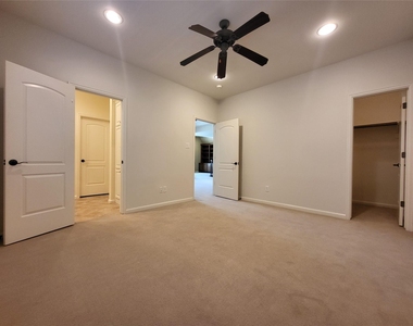 8811 Van Allen Drive - Photo Thumbnail 30