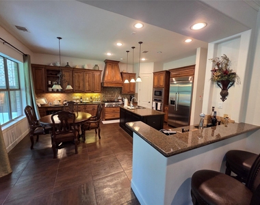 8811 Van Allen Drive - Photo Thumbnail 11
