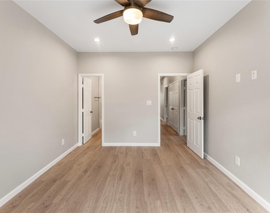 5218 Jezebel Street - Photo Thumbnail 14