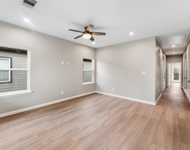 5218 Jezebel Street - Photo Thumbnail 9