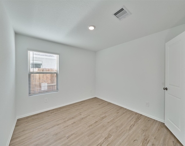 3799 Solanum Drive - Photo Thumbnail 25