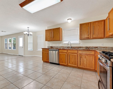 16102 Flatridge Court - Photo Thumbnail 9