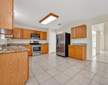 16102 Flatridge Court - Photo Thumbnail 11