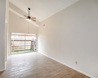 15106 Silverman Street - Photo Thumbnail 7