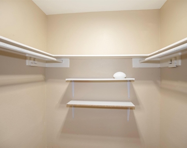 15106 Silverman Street - Photo Thumbnail 19