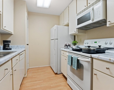 7950 N Stadium Drive - Photo Thumbnail 11