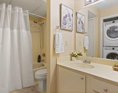 7950 N Stadium Drive - Photo Thumbnail 1