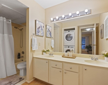 7950 N Stadium Drive - Photo Thumbnail 3